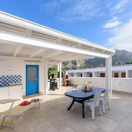 Panarea Svlc 아파트 산비토로카포